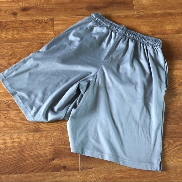 Pro player gray athletic shorts in size M - Picture 2 of 4